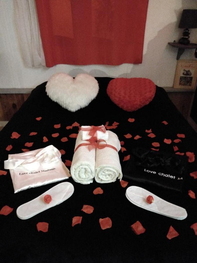 Le Love Chalet Des Alpes Guillestre Esterno foto